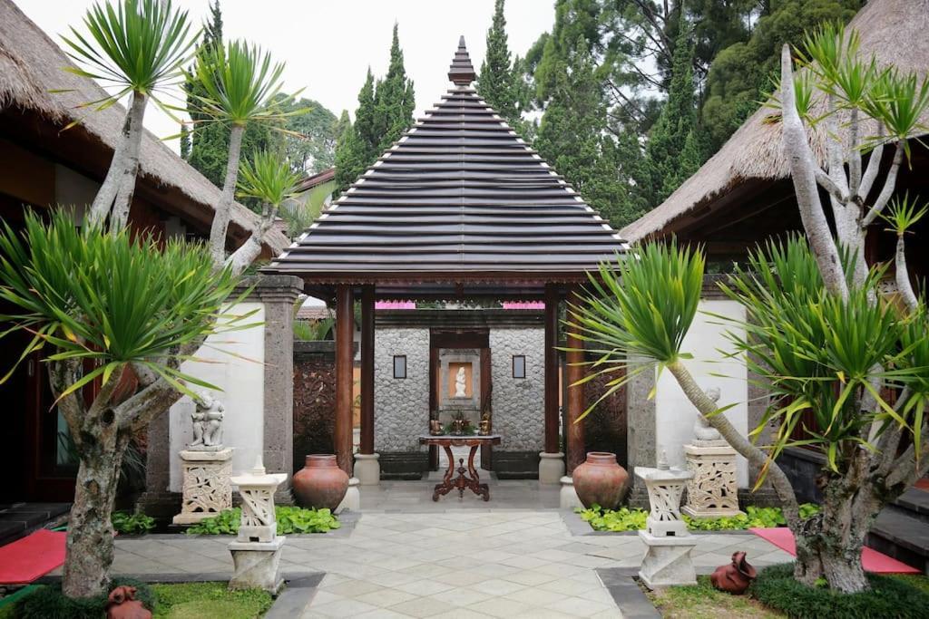 Puri Bali Stania, Cisarua West Java Cilama Exterior photo